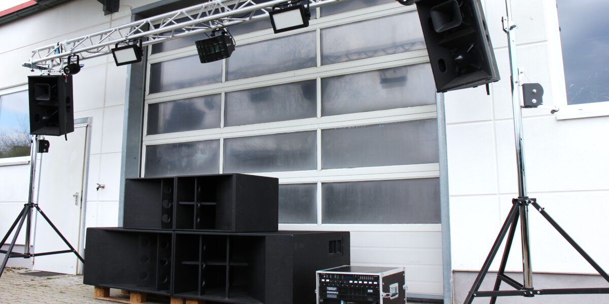 Schrägansicht System 1 M mit Lichtpaket 1 komplett